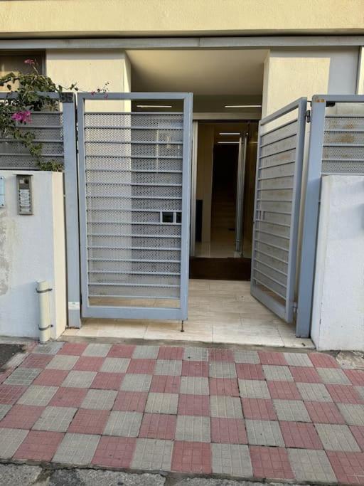 Modern Apartment Giovanni Square Iun Q6922 Cagliari Exterior photo