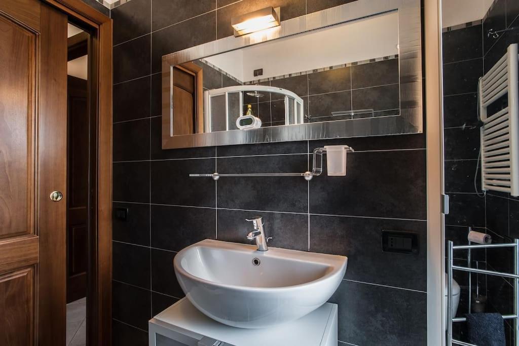 Modern Apartment Giovanni Square Iun Q6922 Cagliari Exterior photo